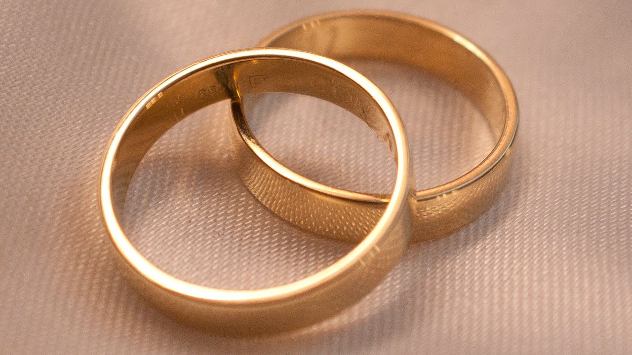 Tengo que pagar por vender mis joyas de oro?