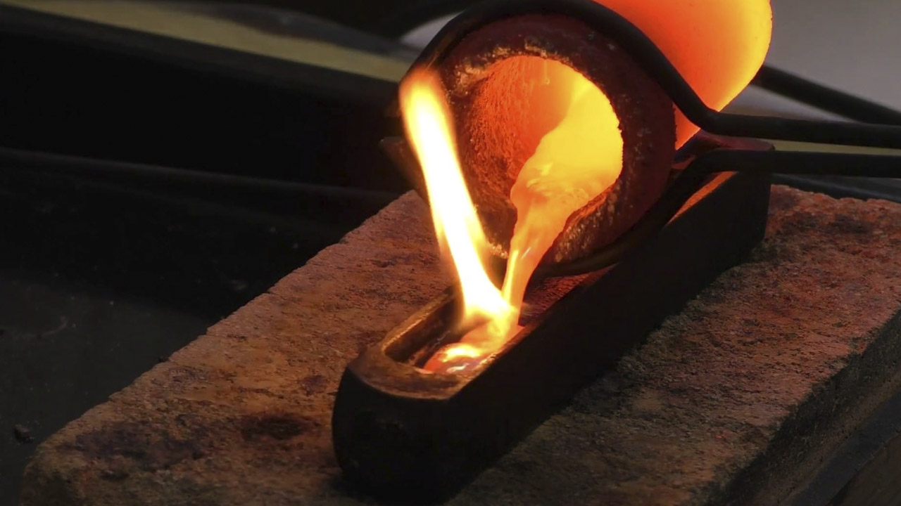 Es ilegal fundir monedas oro o plata joyería?