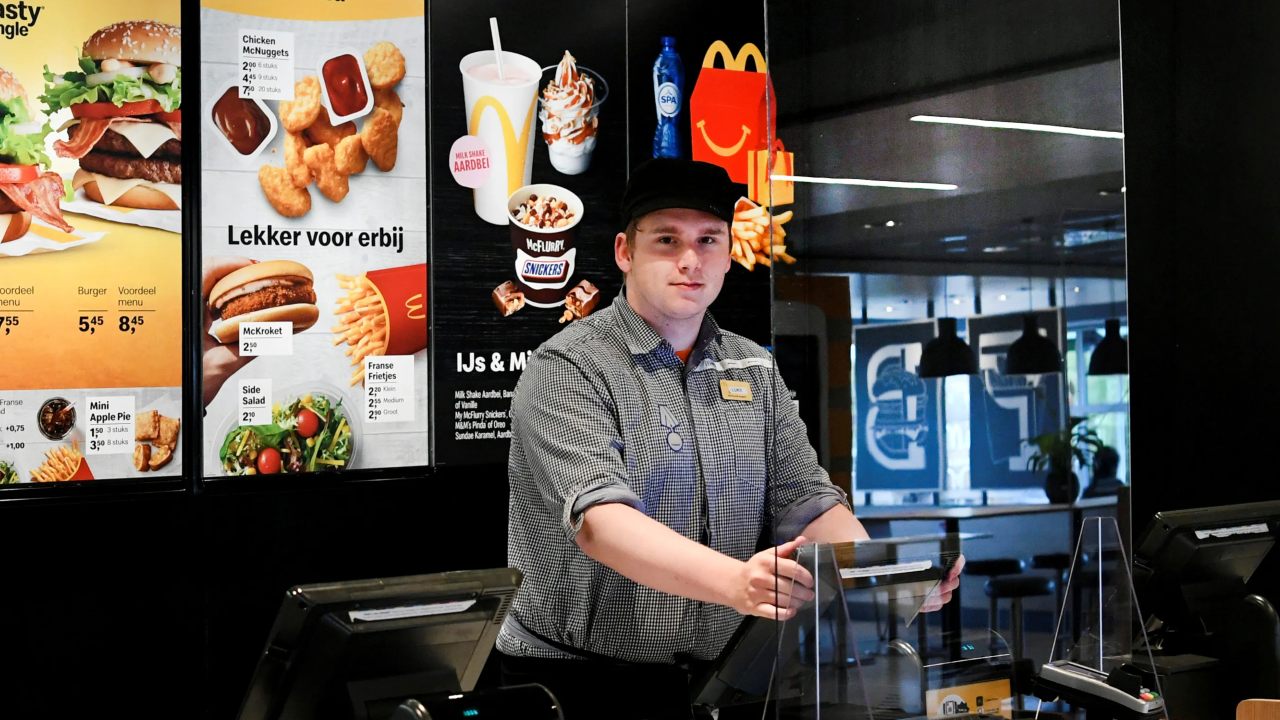 Cuanto Cobra Un Empleado De Mcdonalds kursemvibqcircuit.z21.web.core.windows.net